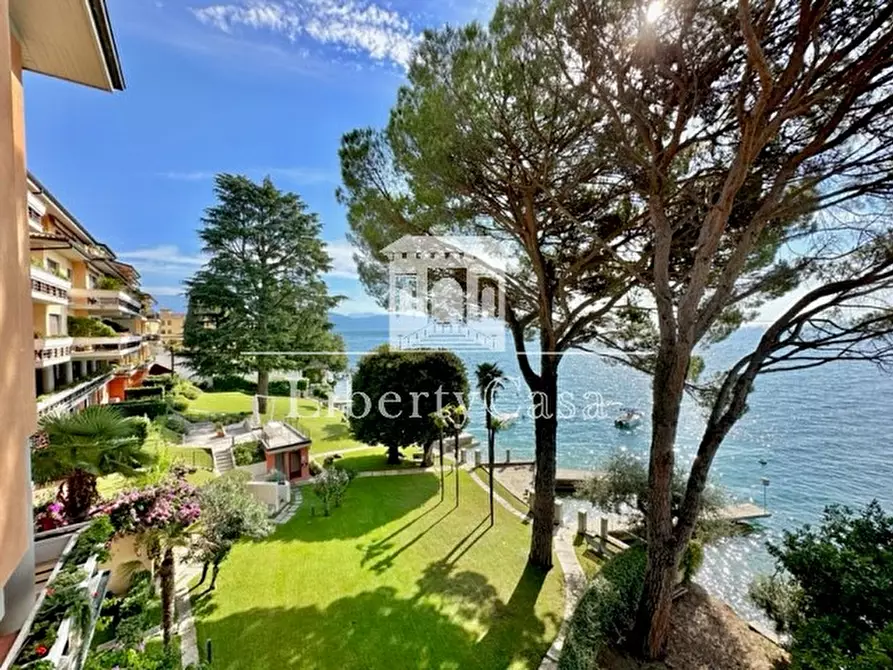 Immagine 7 di Appartamento in vendita  in Corso Zanardelli a Gardone Riviera