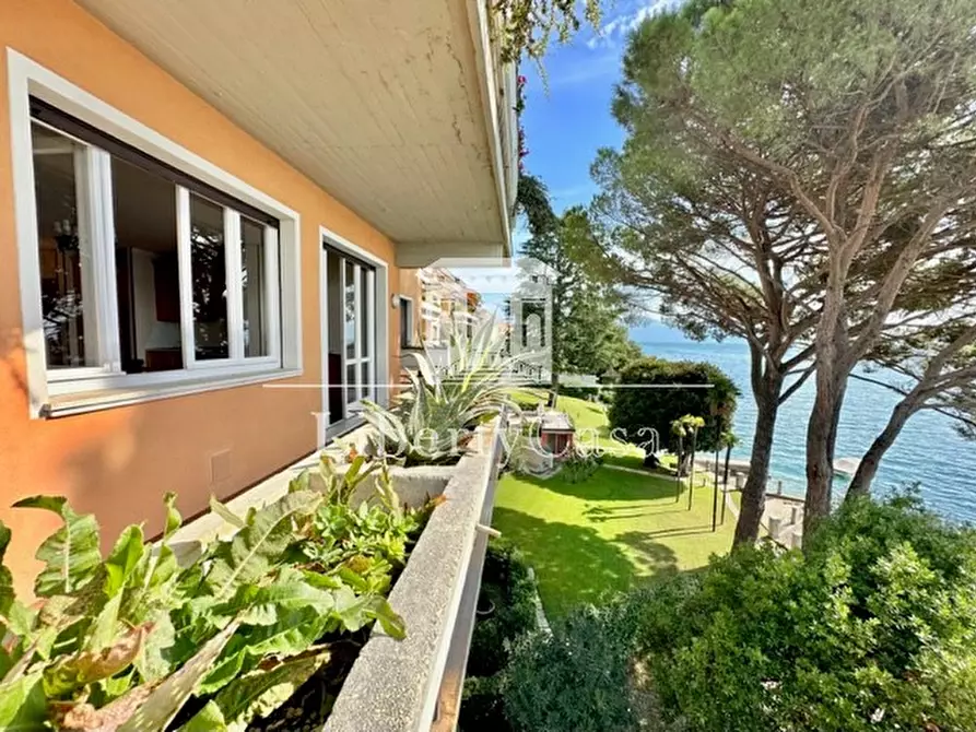 Immagine 11 di Appartamento in vendita  in Corso Zanardelli a Gardone Riviera
