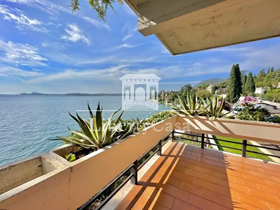 Immagine 15 di Appartamento in vendita  in Corso Zanardelli a Gardone Riviera