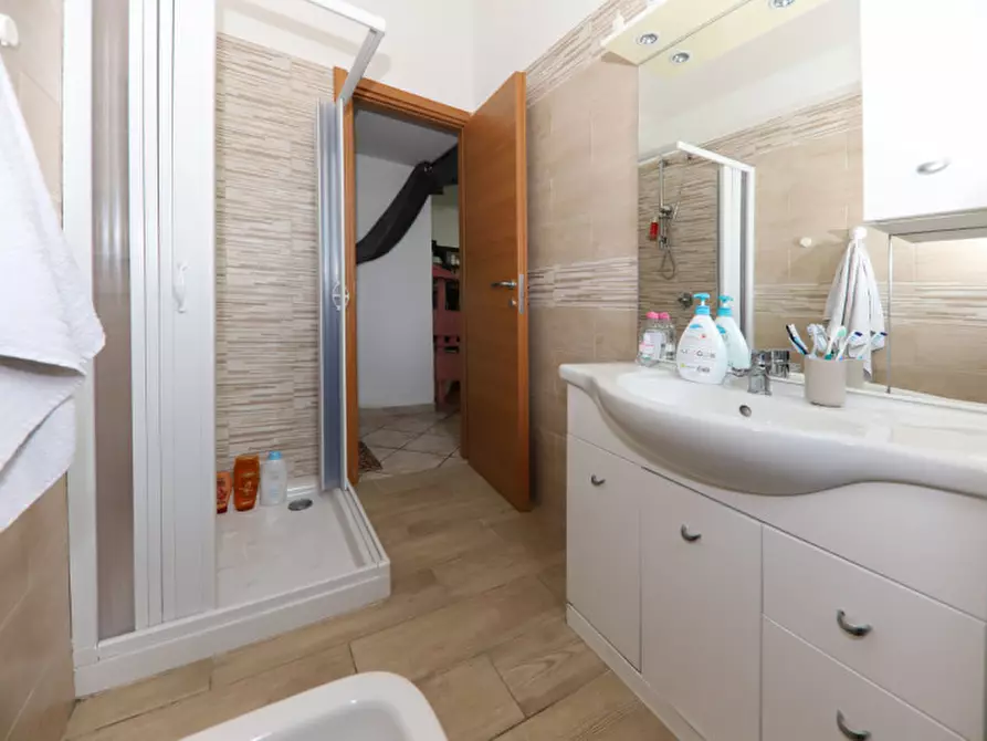 Immagine 7 di Appartamento in vendita  in Via Pinemonte a Osnago