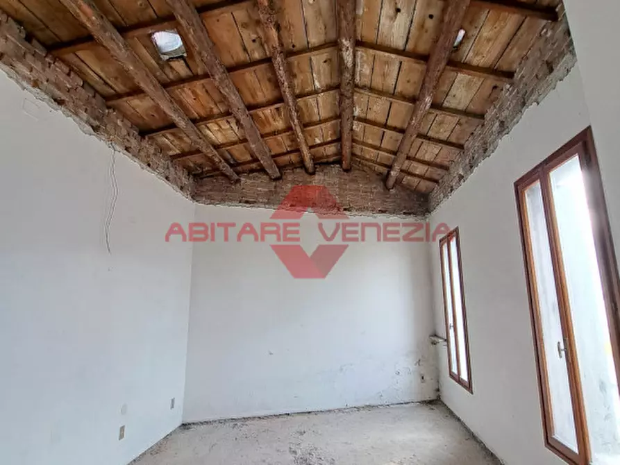 Immagine 4 di Appartamento in vendita  in Castello 1387 a Venezia