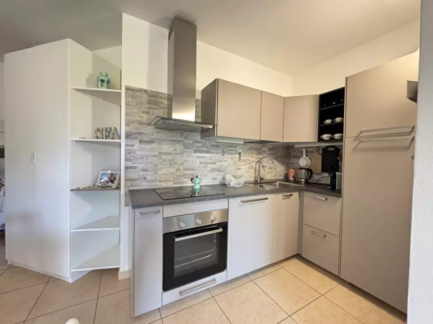 Immagine 3 di Appartamento in vendita  in Via Libeccio 85 a Pula