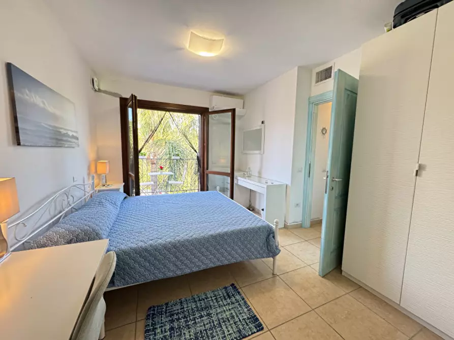 Immagine 10 di Appartamento in vendita  in Via Libeccio 85 a Pula