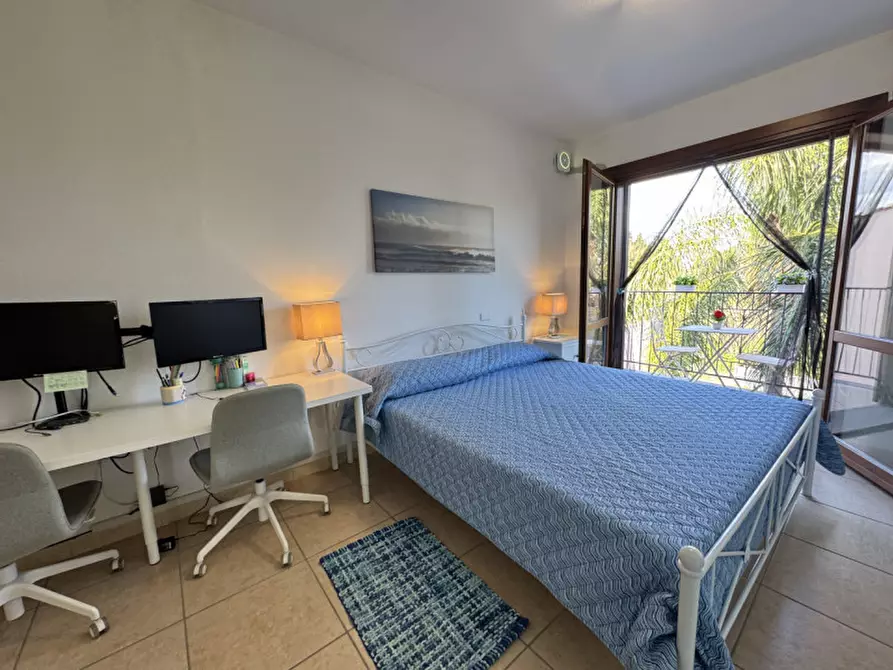 Immagine 12 di Appartamento in vendita  in Via Libeccio 85 a Pula