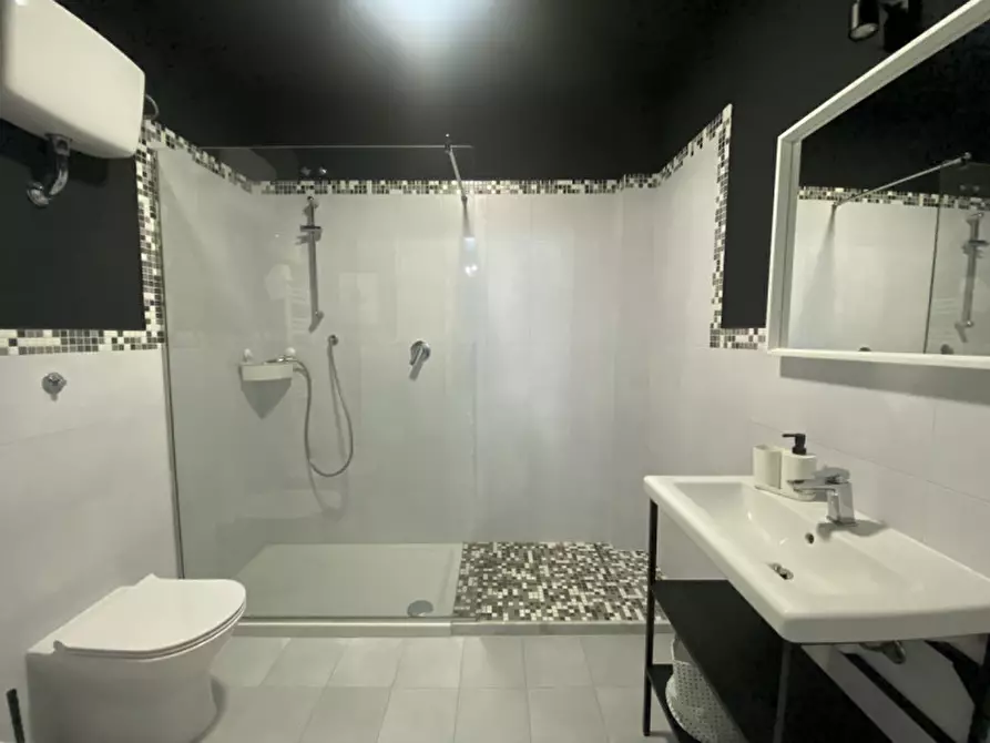 Immagine 10 di Appartamento in affitto  in Via Verdi 101 a Livorno