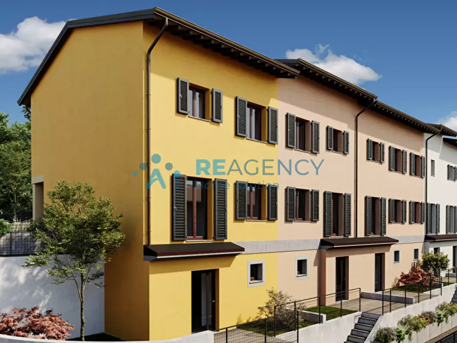 Immagine 2 di Villetta a schiera in vendita  in Via del Castello a Signa