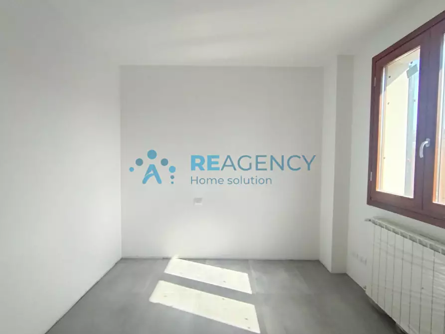 Immagine 21 di Villetta a schiera in vendita  in Via del Castello a Signa