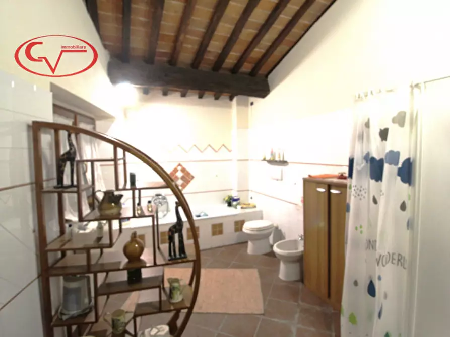 Immagine 24 di Villa in vendita  in via setteponti ponente a Terranuova Bracciolini