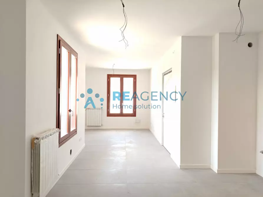 Immagine 1 di Appartamento in vendita  in Via del Castello a Signa