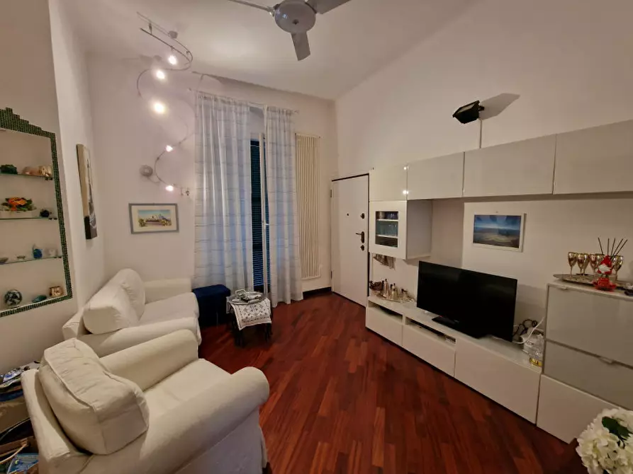 Immagine 1 di Appartamento in vendita  in via volta a Rapallo