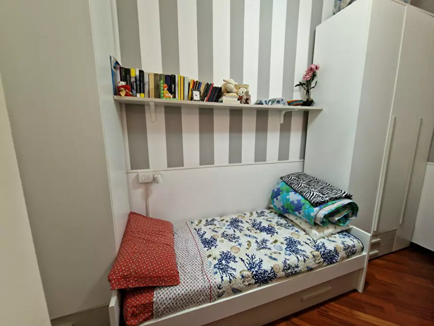 Immagine 11 di Appartamento in vendita  in via volta a Rapallo