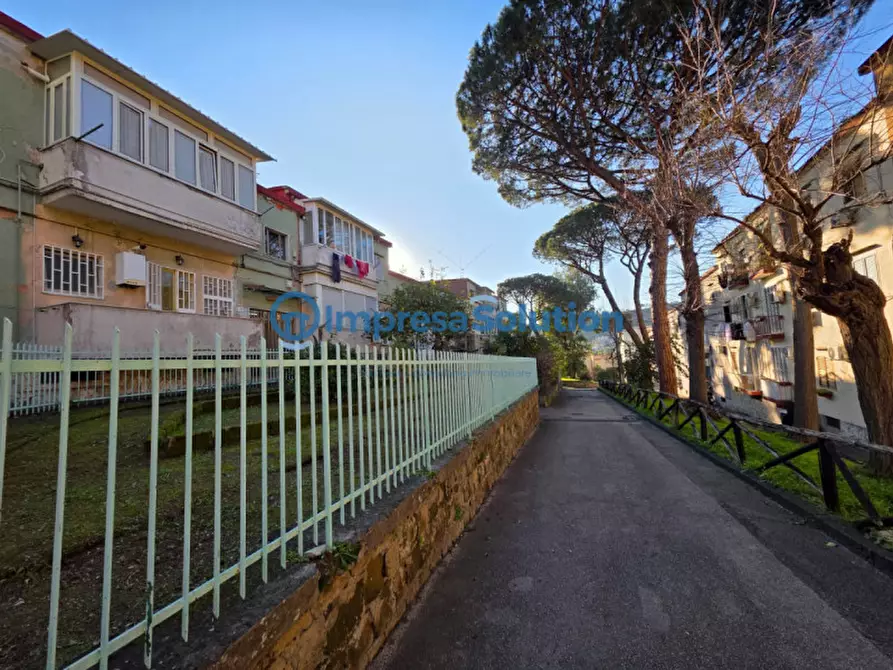 Immagine 1 di Camera in affitto  in Via Vincenzo Ciaravolo a Napoli