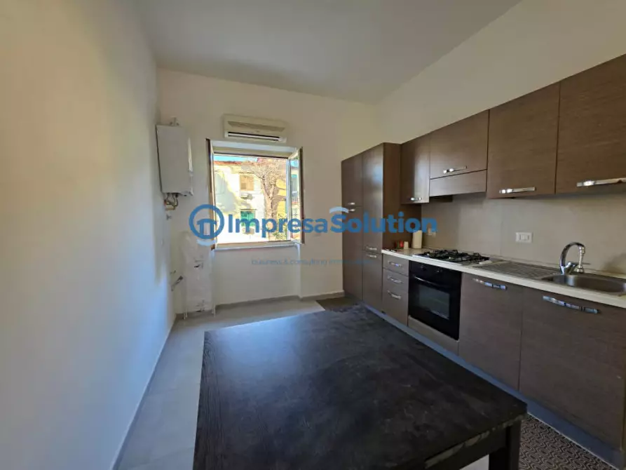 Immagine 8 di Camera in affitto  in Via Vincenzo Ciaravolo a Napoli