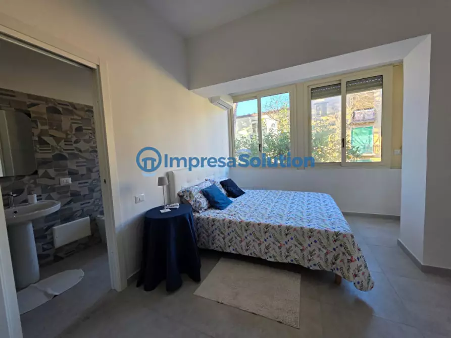 Immagine 15 di Camera in affitto  in Via Vincenzo Ciaravolo a Napoli