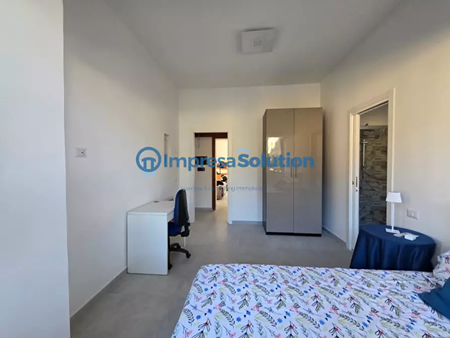 Immagine 20 di Camera in affitto  in Via Vincenzo Ciaravolo a Napoli