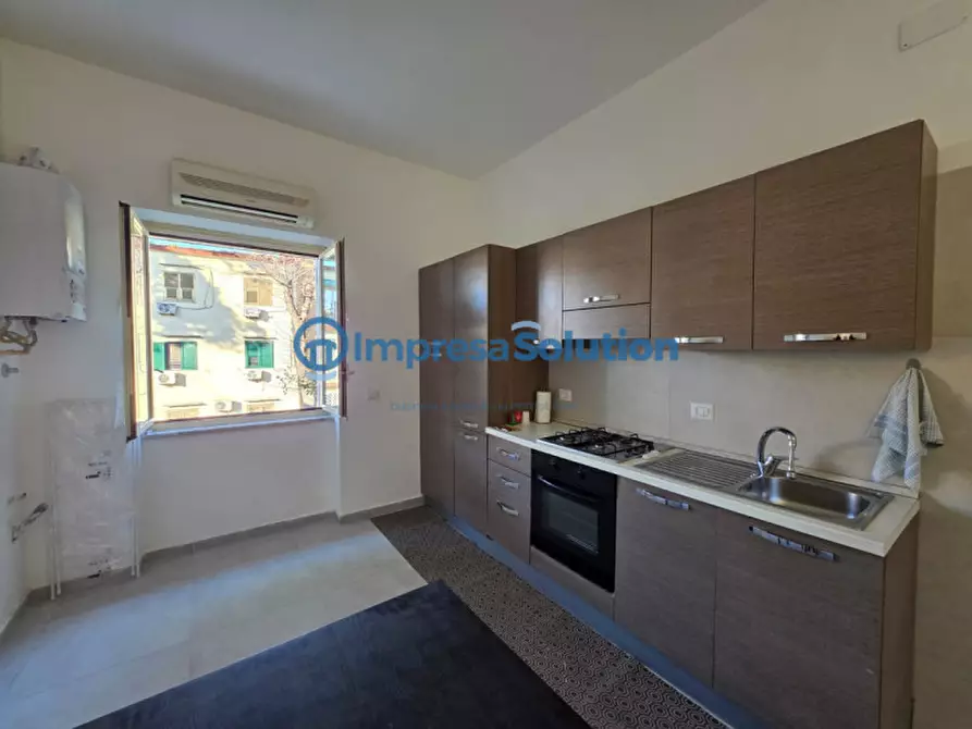 Immagine 22 di Camera in affitto  in Via Vincenzo Ciaravolo a Napoli