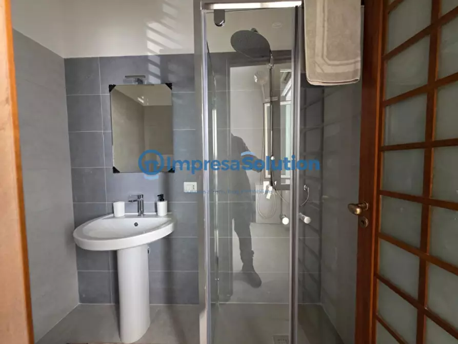 Immagine 23 di Camera in affitto  in Via Vincenzo Ciaravolo a Napoli