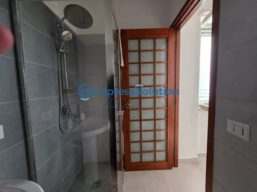 Immagine 24 di Camera in affitto  in Via Vincenzo Ciaravolo a Napoli