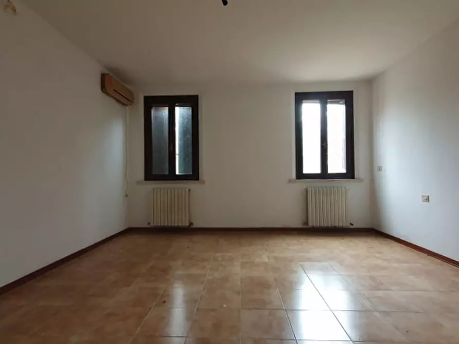 Immagine 25 di Casa bifamiliare in vendita  in VIA LIBERTà a Concordia Sulla Secchia