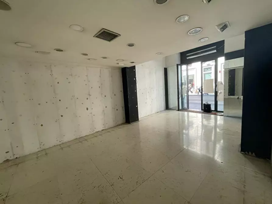 Immagine 9 di Negozio in affitto  in VIA PANZANI a Firenze