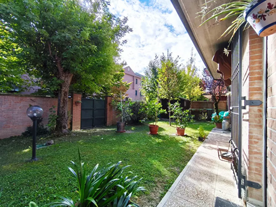 Immagine 10 di Villetta a schiera in vendita  in via pasolini a San Giorgio Di Piano