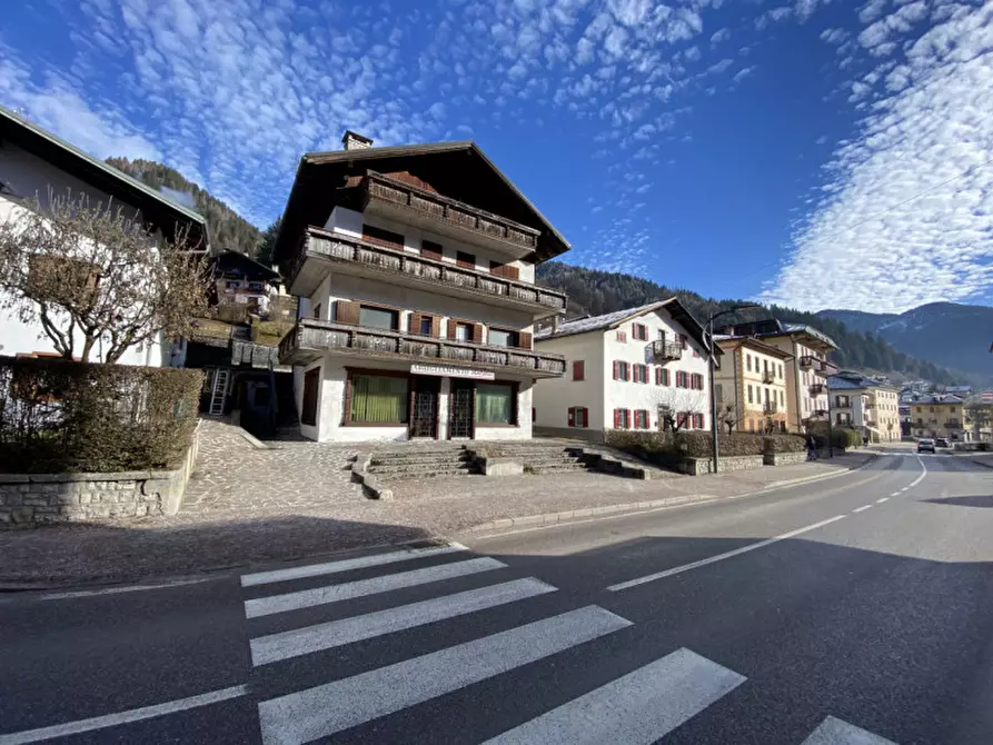 Immagine 3 di Palazzo in vendita  in Via Unione a Auronzo Di Cadore