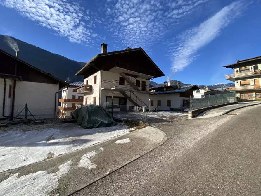 Immagine 8 di Palazzo in vendita  in Via Unione a Auronzo Di Cadore