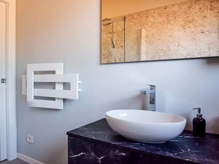 Immagine 7 di Villa in vendita  a Gavardo