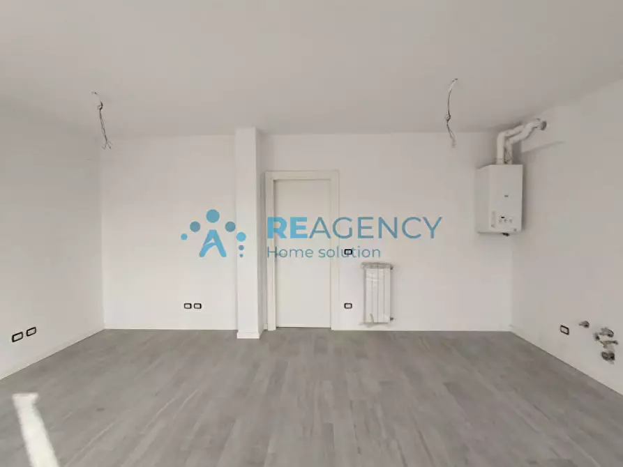 Immagine 5 di Appartamento in vendita  in Via del Castello a Signa