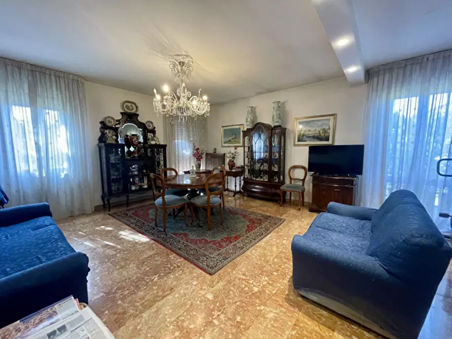 Immagine 1 di Appartamento in vendita  a Padova