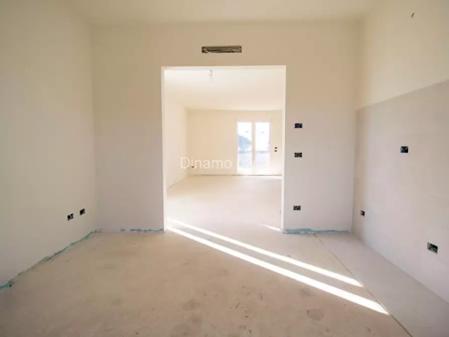 Immagine 12 di Appartamento in vendita  a Prato