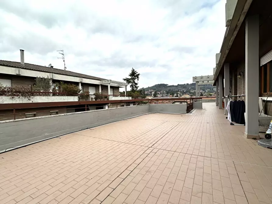 Immagine 24 di Attico in vendita  a Perugia