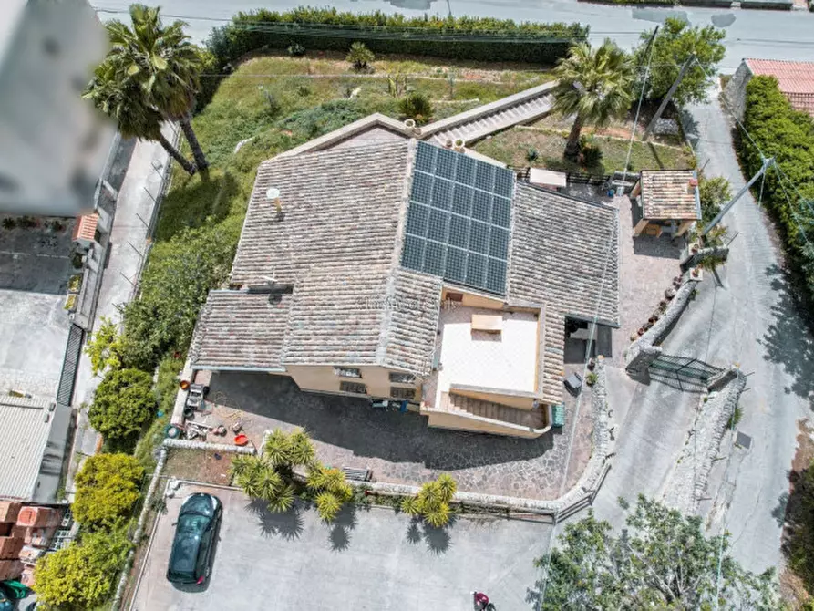 Immagine 8 di Casa indipendente in vendita  a Modica