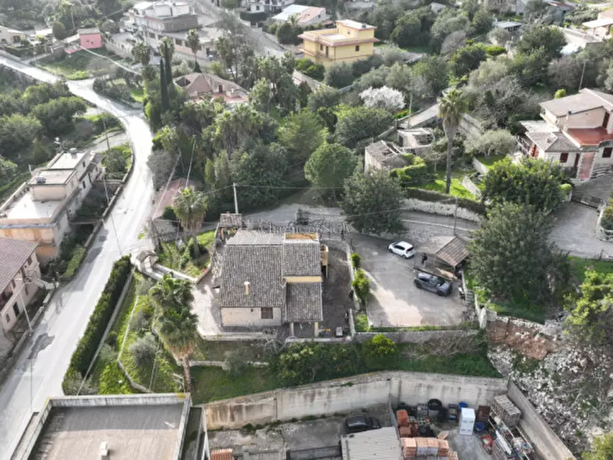 Immagine 15 di Casa indipendente in vendita  a Modica