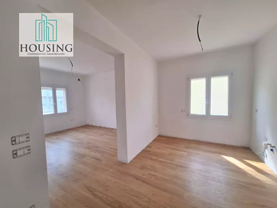 Immagine 2 di Appartamento in vendita  in via petrarca a Abano Terme