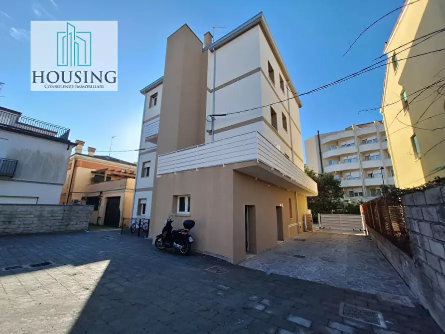 Immagine 25 di Appartamento in vendita  in via petrarca a Abano Terme