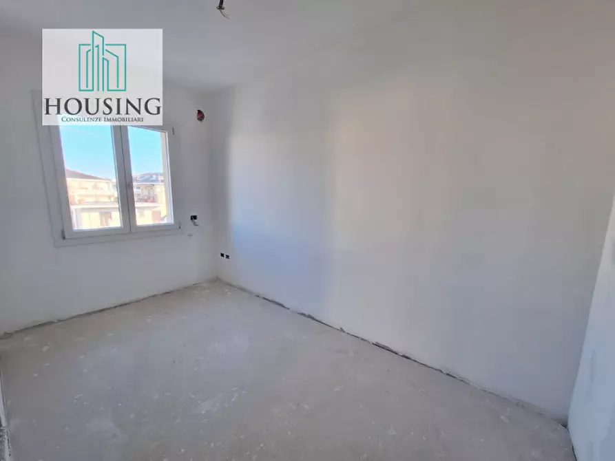 Immagine 21 di Attico in vendita  in via petrarca a Abano Terme