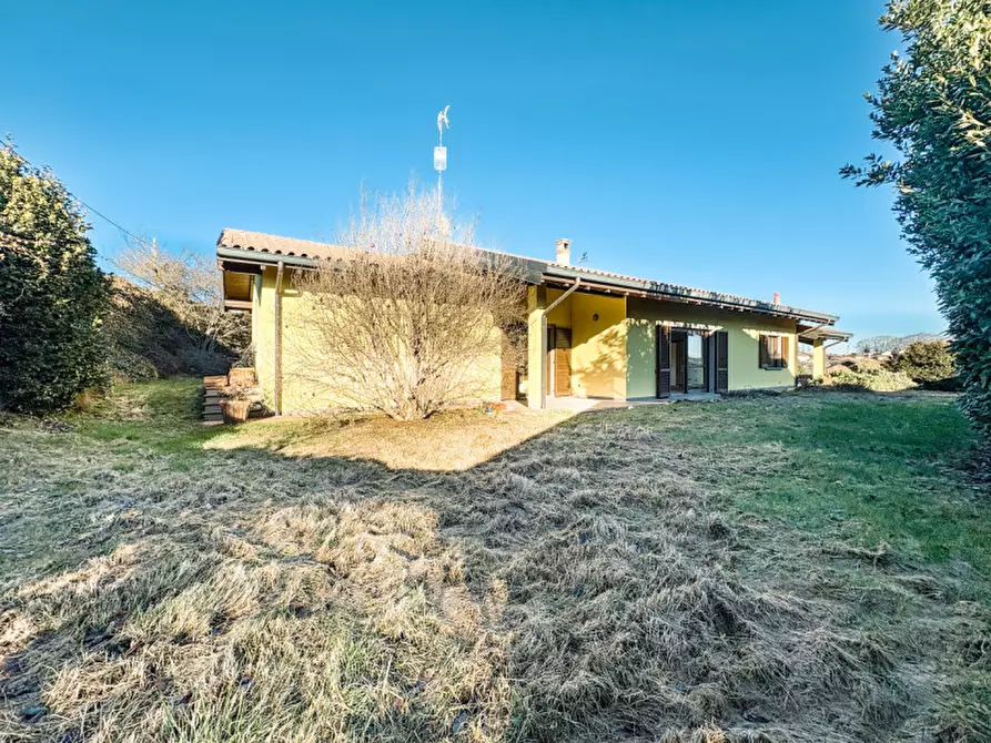 Immagine 1 di Casa indipendente in vendita  in via monte rosa. 5 a Agrate Conturbia