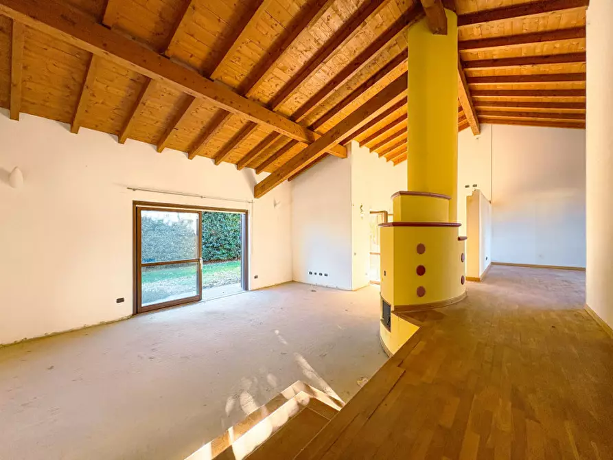 Immagine 4 di Casa indipendente in vendita  in via monte rosa. 5 a Agrate Conturbia