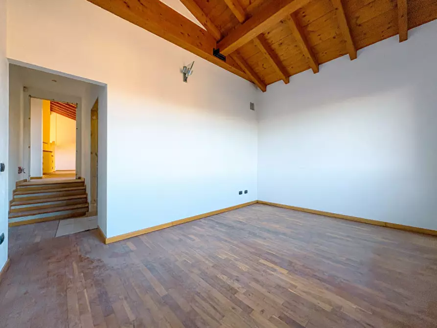 Immagine 11 di Casa indipendente in vendita  in via monte rosa. 5 a Agrate Conturbia