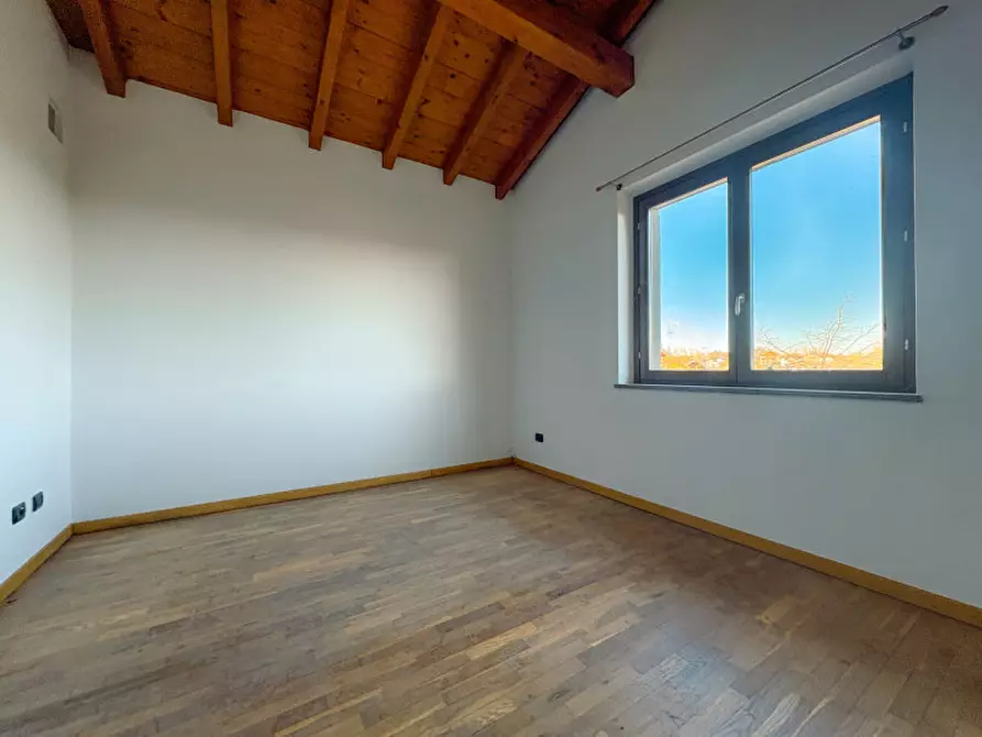 Immagine 13 di Casa indipendente in vendita  in via monte rosa. 5 a Agrate Conturbia