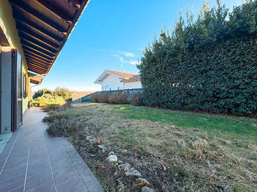 Immagine 38 di Casa indipendente in vendita  in via monte rosa. 5 a Agrate Conturbia