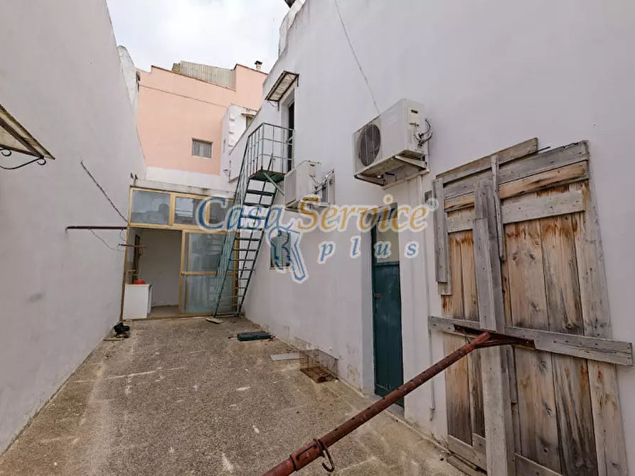 Immagine 32 di Casa indipendente in vendita  in Via Roma a Sannicola