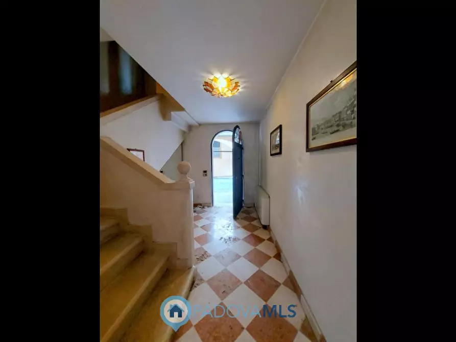 Immagine 4 di Palazzo in vendita  in VIA SAVONAROLA a Padova
