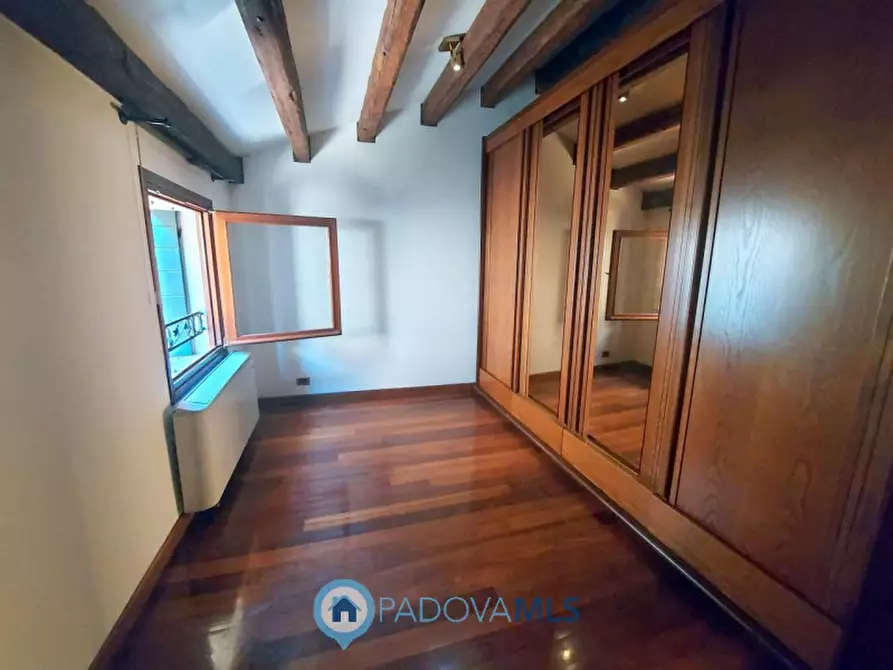 Immagine 12 di Palazzo in vendita  in VIA SAVONAROLA a Padova