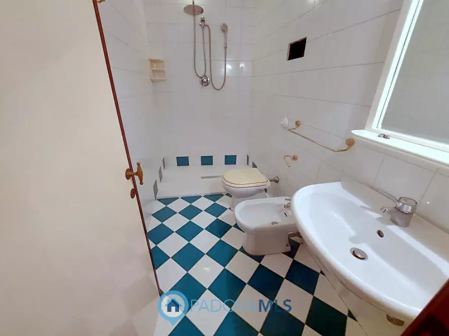 Immagine 19 di Palazzo in vendita  in VIA SAVONAROLA a Padova