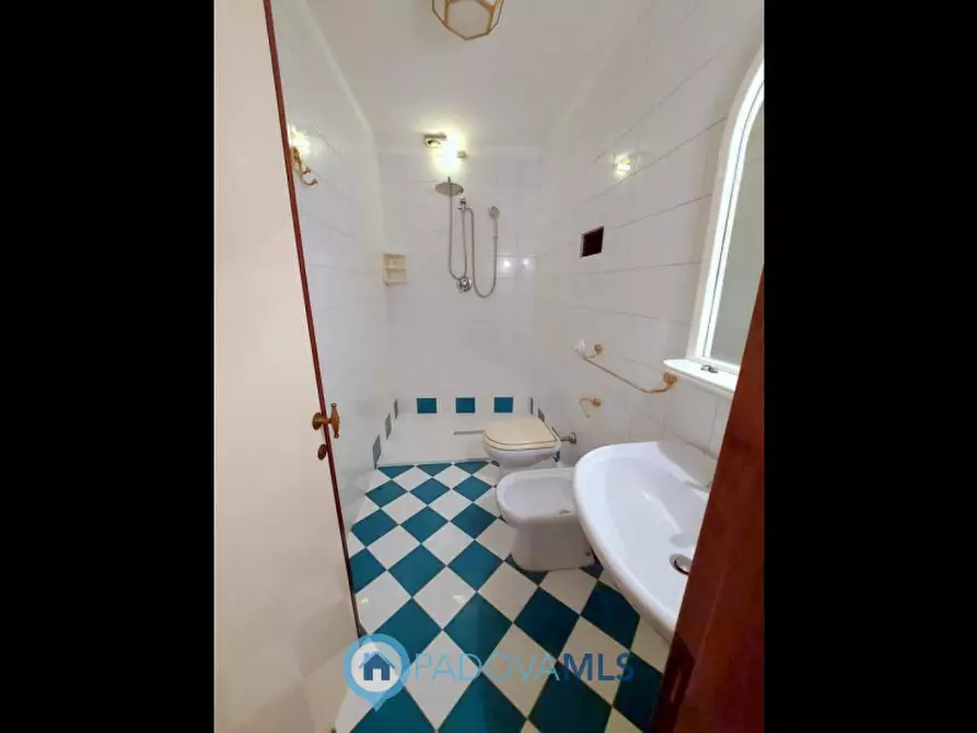 Immagine 20 di Palazzo in vendita  in VIA SAVONAROLA a Padova