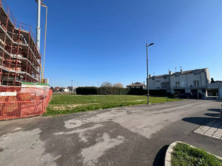 Immagine 8 di Terreno in vendita  in Via Maria Callas a Albignasego