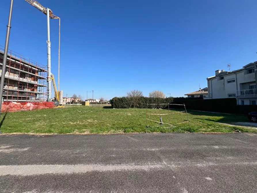 Immagine 11 di Terreno in vendita  in Via Maria Callas a Albignasego