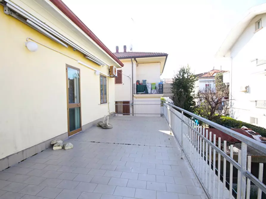 Immagine 10 di Casa bifamiliare in vendita  in viale Campania 10 a Riccione